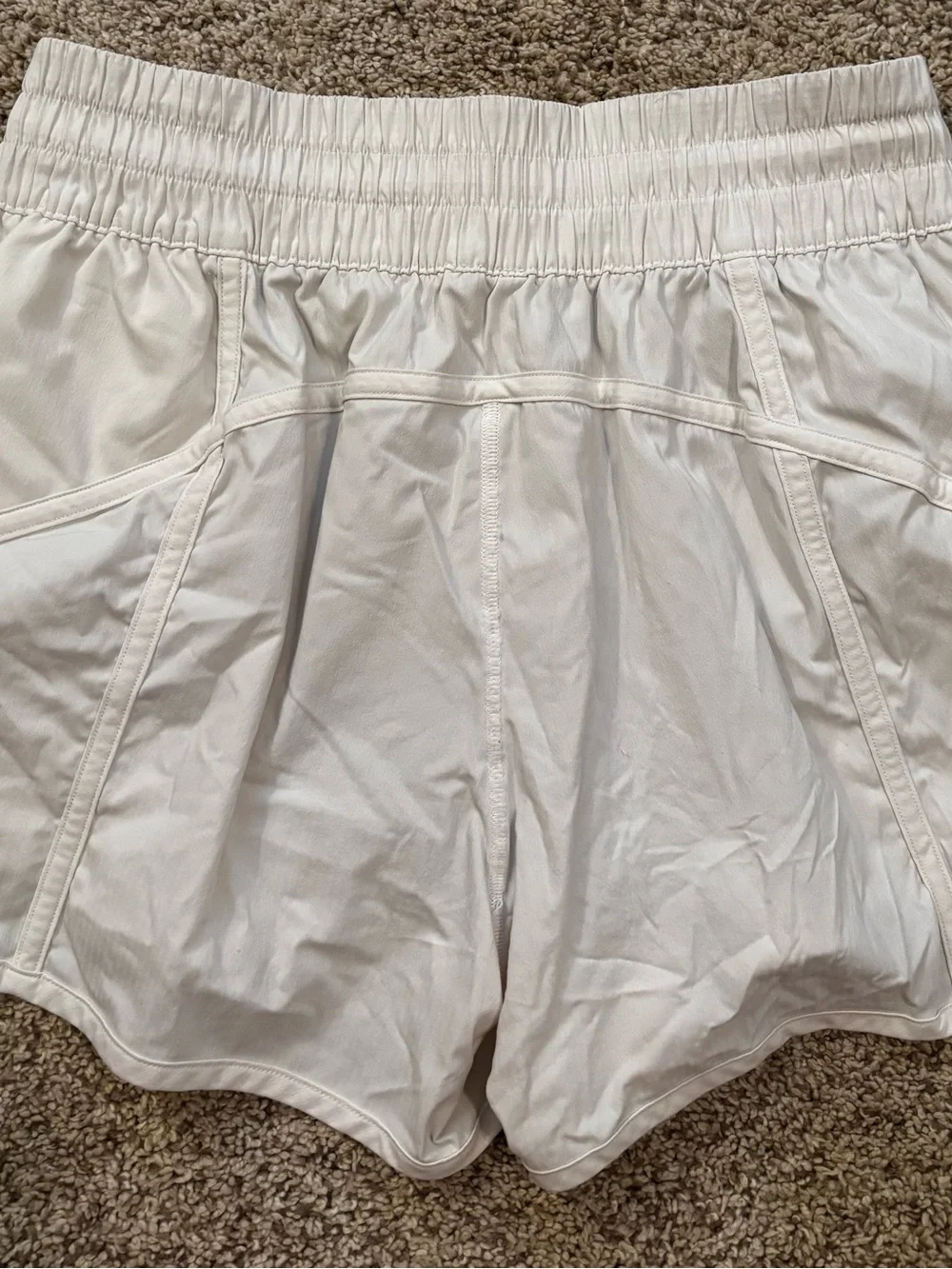 EUC! LULULEMON Hotty Hot low rise lined shorts. Size 8.